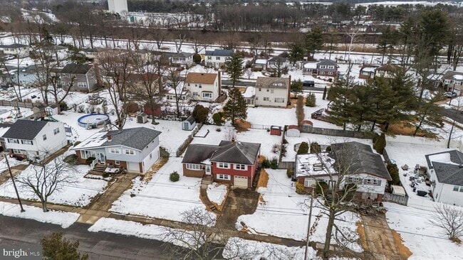 Building Photo - 154 Valleybrook Rd E