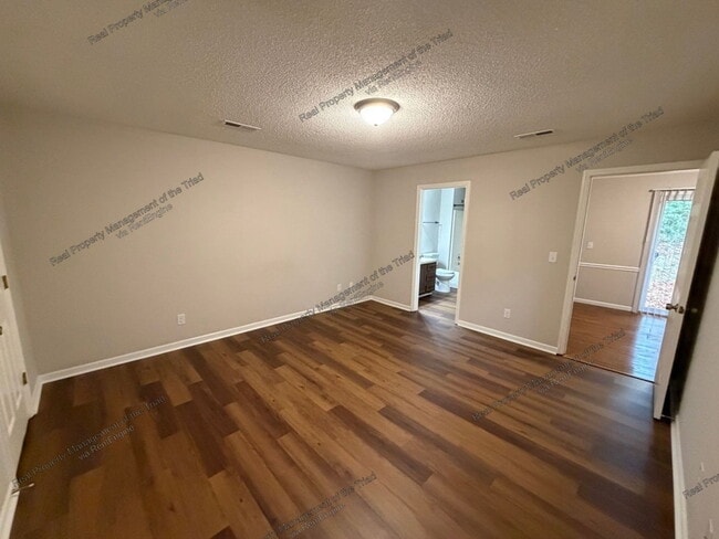Building Photo - 243 Olde Vineyard Ct