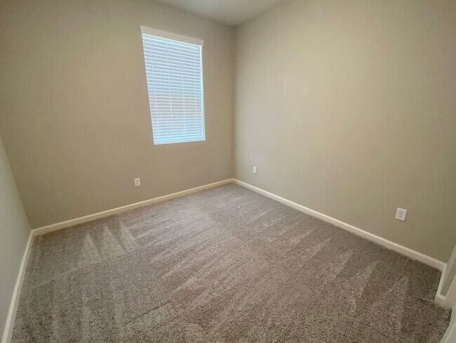 Building Photo - Built 2022 Sparks Spanish Springs 4+ Bedro...