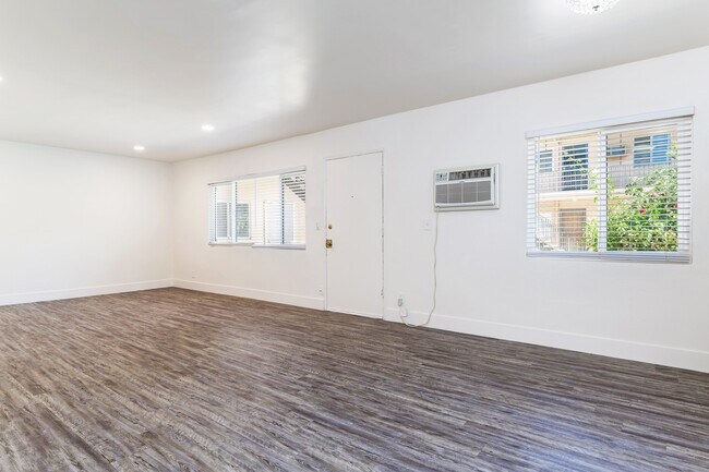 Entry - Aurora Vista Apartments