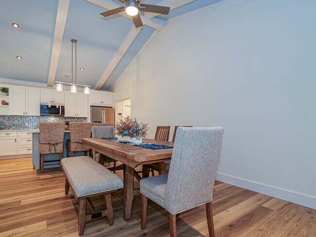 Building Photo - 9340 Frangipani Dr