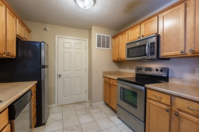 Floorplan - Square 131 - 4880 - 12 Plex
