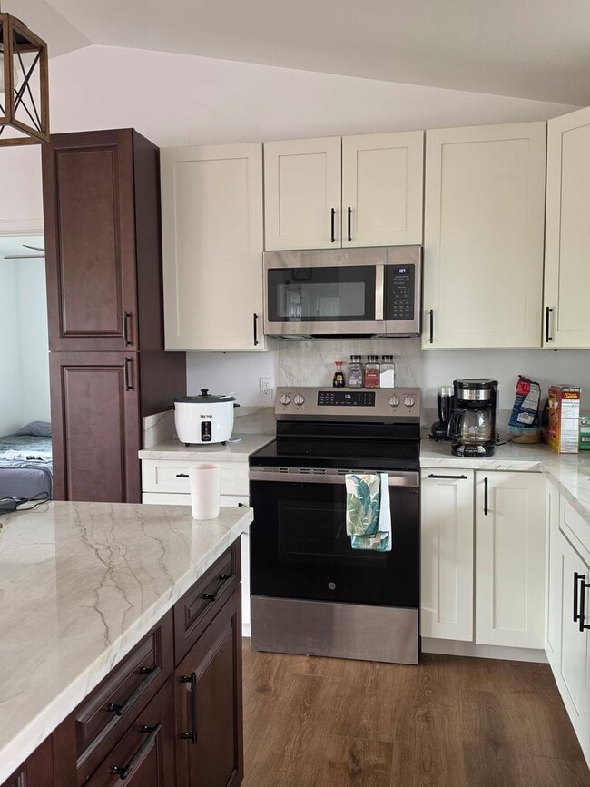 Building Photo - Newly Built 3 Bedroom / 2 Bath Home for Rent in Ainaloa Subdivision