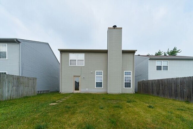 Building Photo - Sweet 3 Bedroom 2.5 Bath in Popular Maple Grove Estates