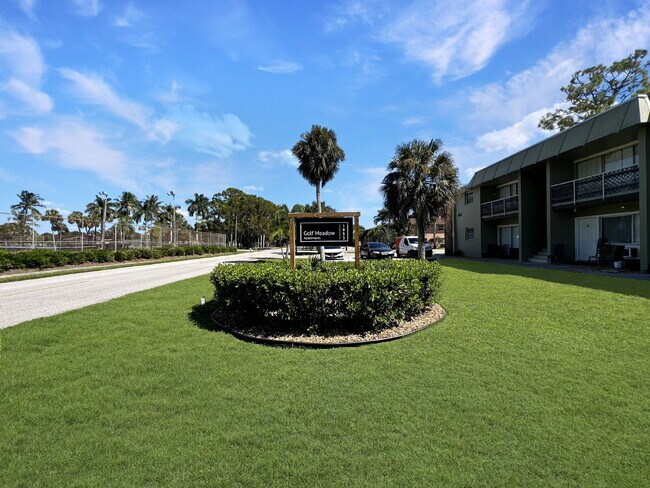 Building Photo - 1852-A Golf View Avenue #10