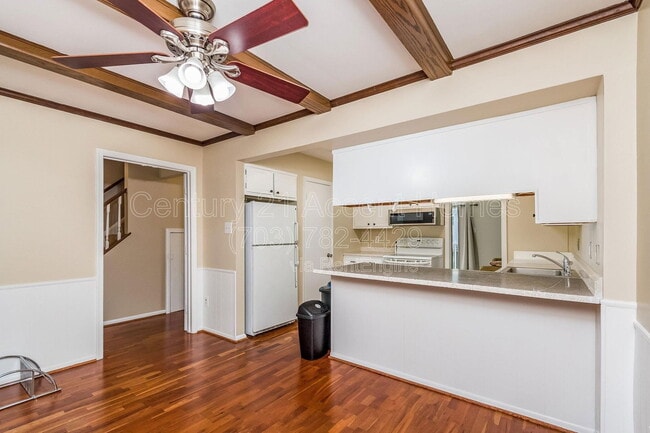 Building Photo - 14447 Cool Oak Ln