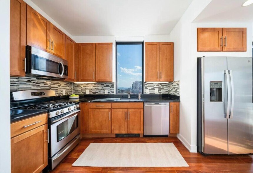 Kitchen - 389 Washington St