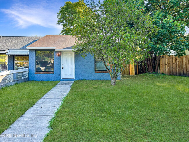 Primary Photo - 2664 Sunrise Village Dr