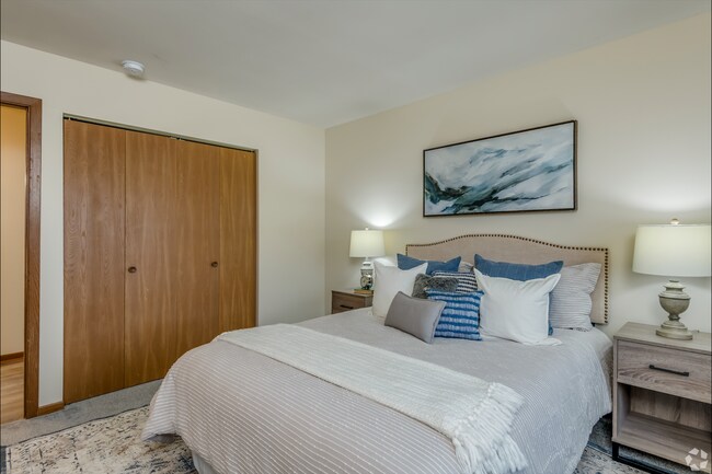 Building Photo - Modern Apartments Available Now!