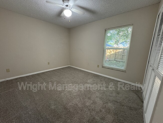 Building Photo - 3966 Eagle Cove E Dr