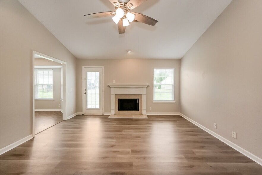 Building Photo - 1413 Chesterbrook Ct