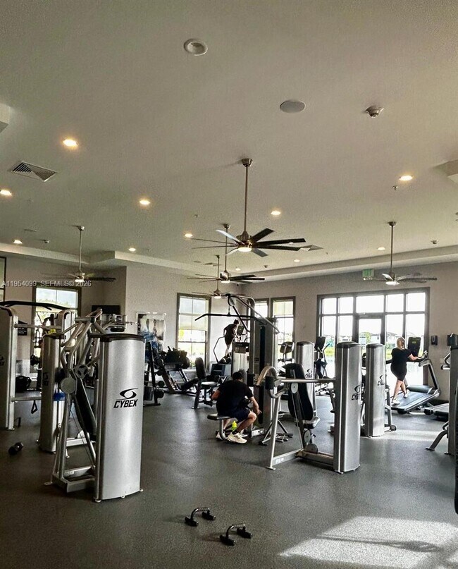 Building Photo - 3320 W 92nd Pl