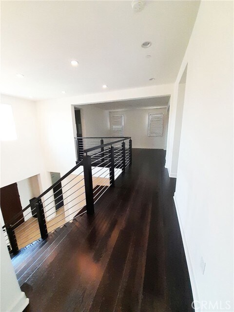 Building Photo - 2432 E Kern River Ln