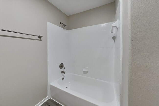 Building Photo - 5047 Lamppost Hill Ct