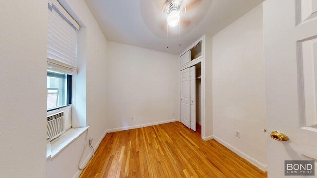 Building Photo - 425 E 65th St