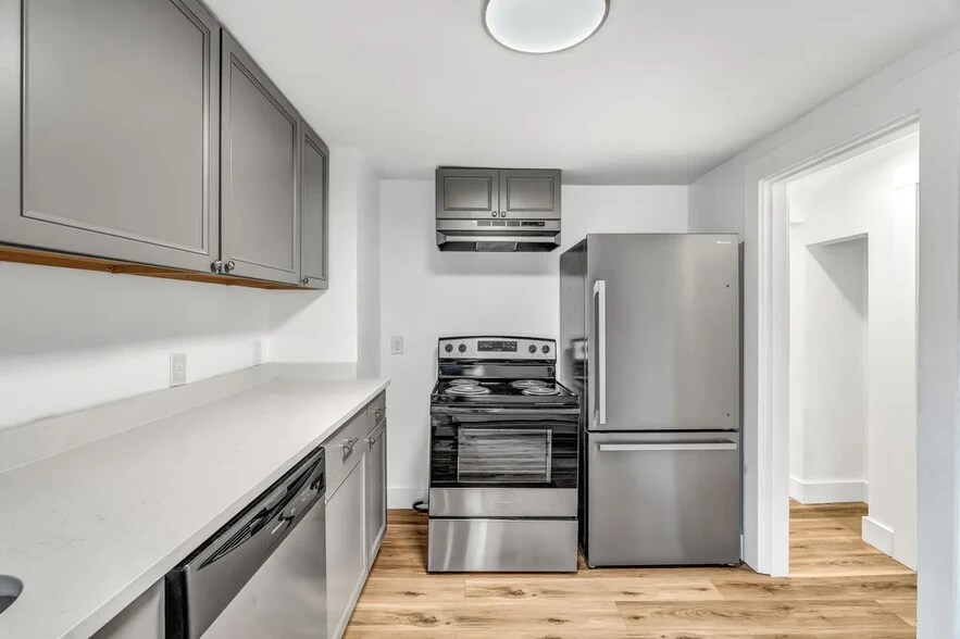 Building Photo - 151 South St