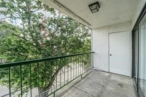 Building Photo - 2822 S Bartell Dr