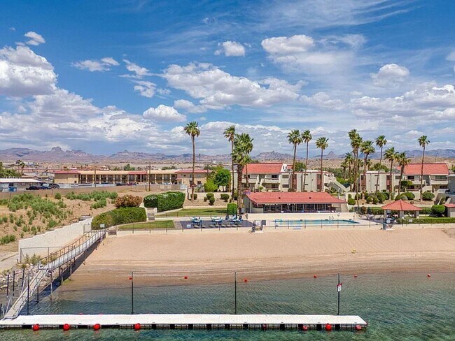 Building Photo - Dream Riverfront 2BR Condo in Bullhead City