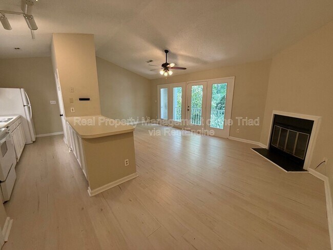 Building Photo - 3117 Darden Rd