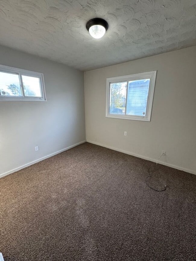 Building Photo - 3009 Drexel Ave