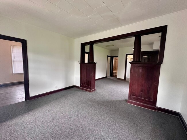 Building Photo - Updated 4-Bed House with Fenced Yard in Efland!