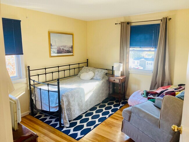Bedroom 2 - 30 Park Dr