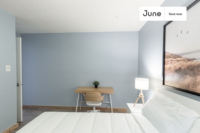 Building Photo - 5402 Brompton Cir