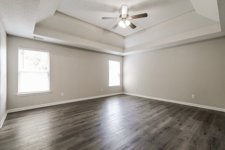 Building Photo - 3038 Summer Breeze Dr