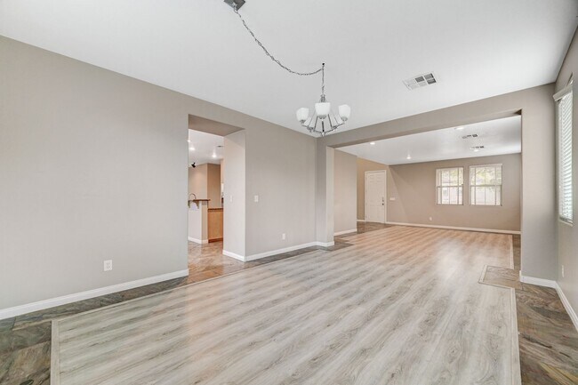 Building Photo - 1st MONTH FREE! Lone Mountain Heights Luxu...