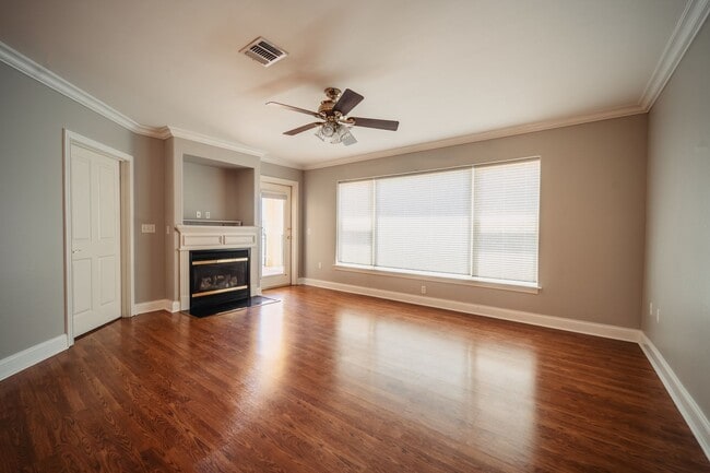 Building Photo - Fall special - Harbor Crest condo for rent