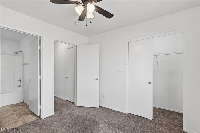 Building Photo - 5225 Paradise Valley Ave