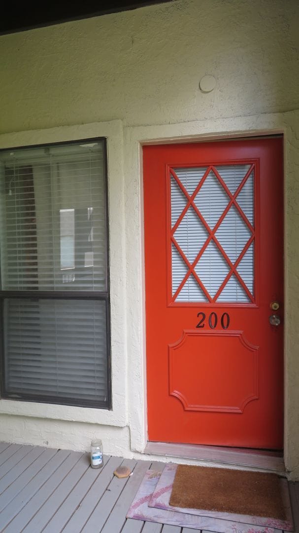 Building Photo - Beautiful 2 bed 1 bath condo 3 blocks from...
