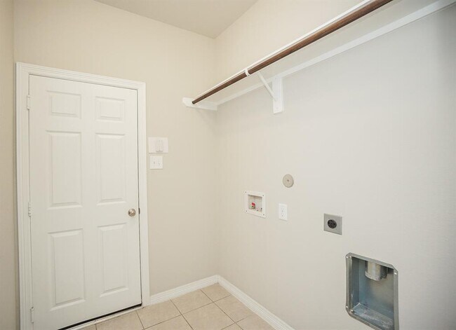 Building Photo - 27414 Ashland Meadows Ln