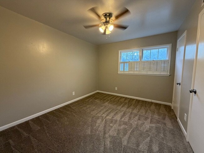 Building Photo - AVAILABLE NOW 2 BEDROOM 2 BATH DUPLEX IN TCU AREA