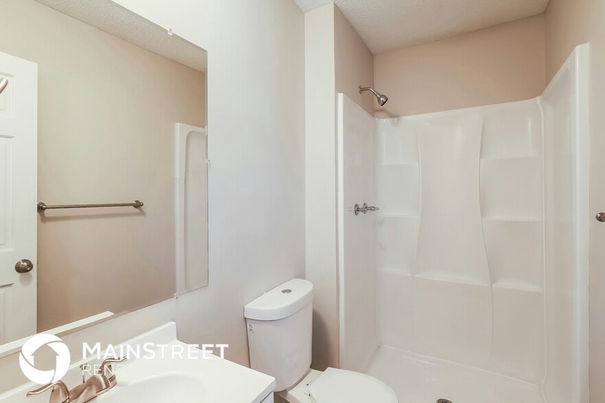 Building Photo - 7641 N Stoddard Ave