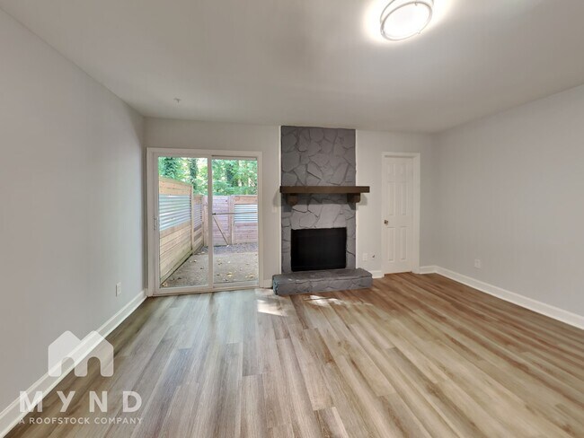 Building Photo - 6489 Parton Ct