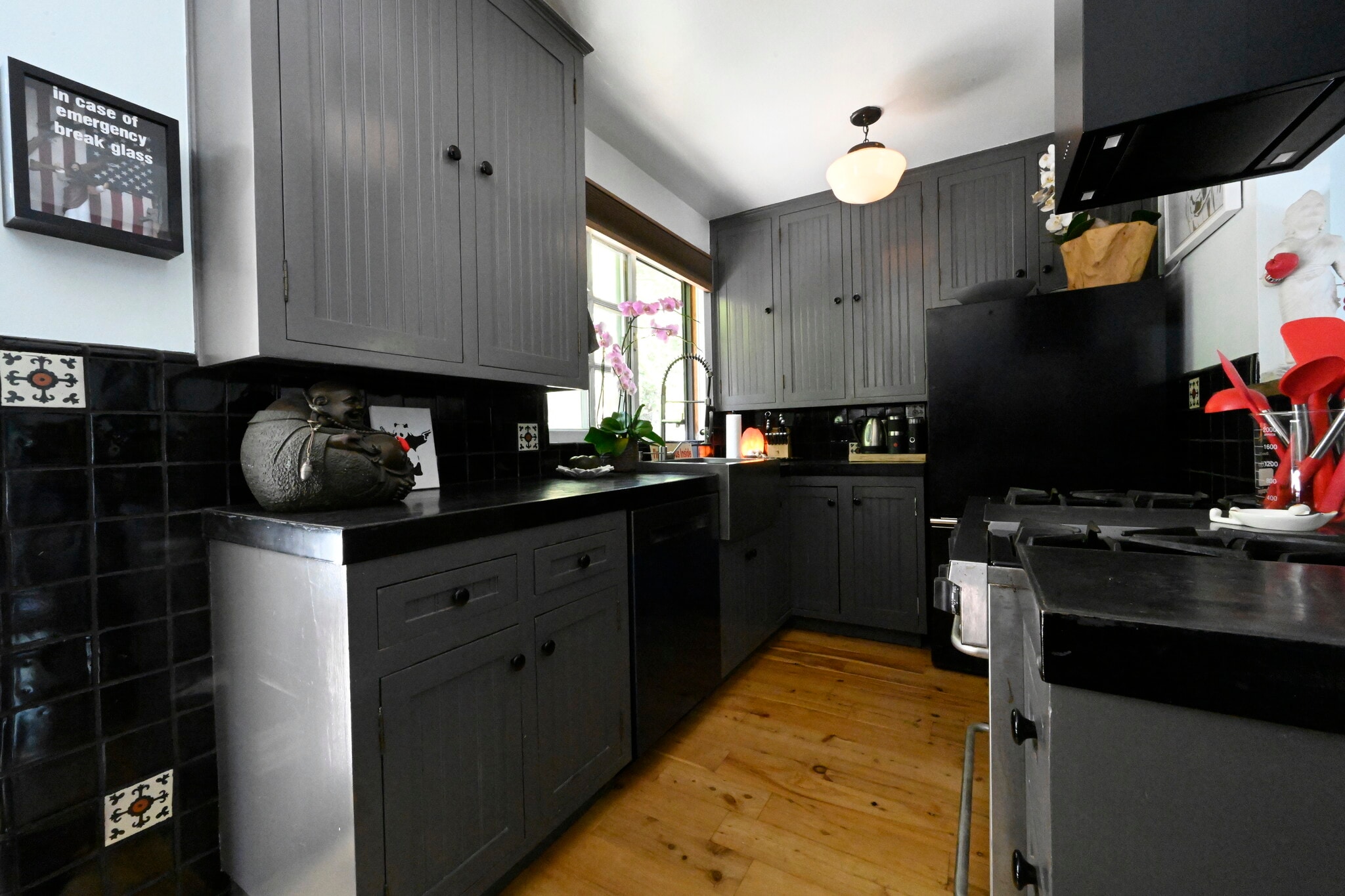 Building Photo - 8591 Crescent Dr