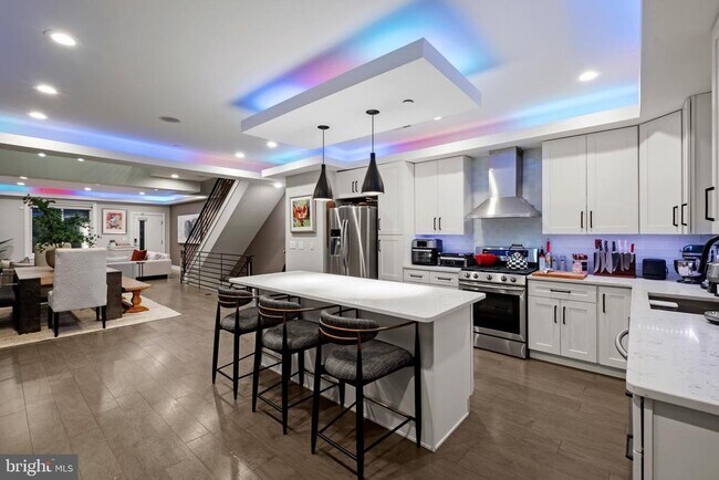 Building Photo - 1121 Earl St