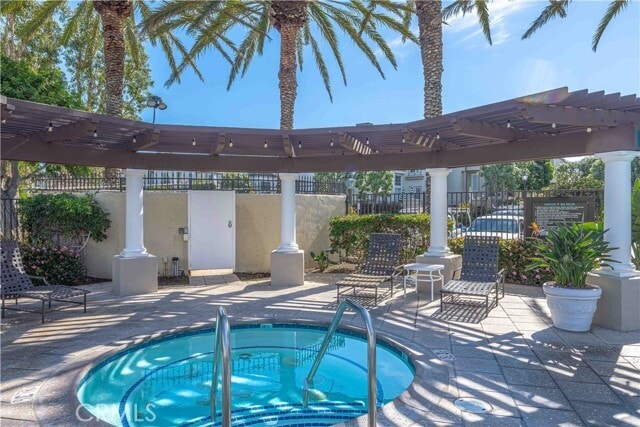 Building Photo - 19271 Surfwave Dr