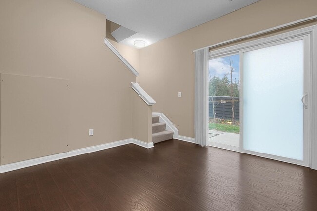 Building Photo - 5527 Albany Terrace Way