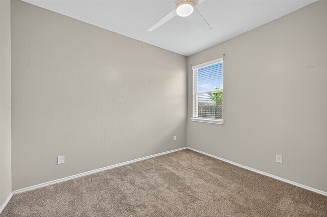 Building Photo - 6023 Briarstone Bay Dr