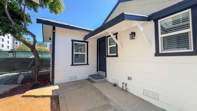 Building Photo - DL Georgia