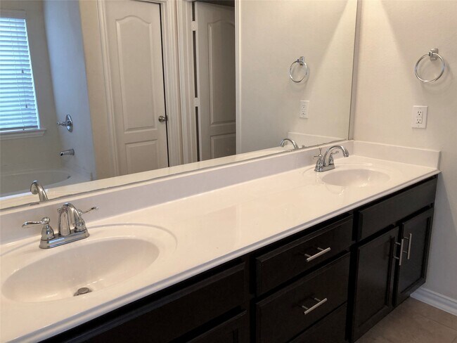Building Photo - 2519 Horned Owl Dr