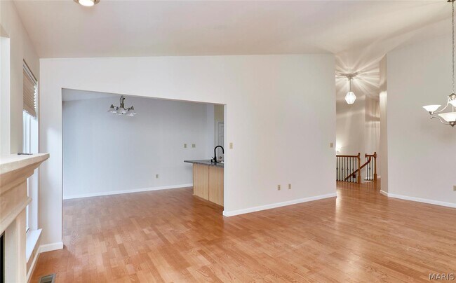 Building Photo - 215 Cordovan Commons Pkwy