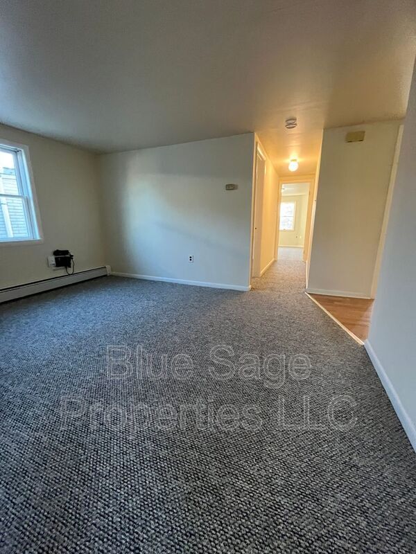 Building Photo - 1010 Yates Ave