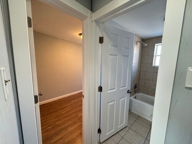 Building Photo - 3240 Tilton St