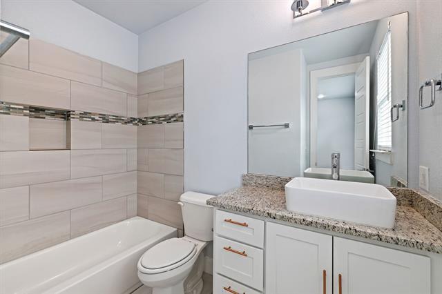 Building Photo - 203 S Village Way