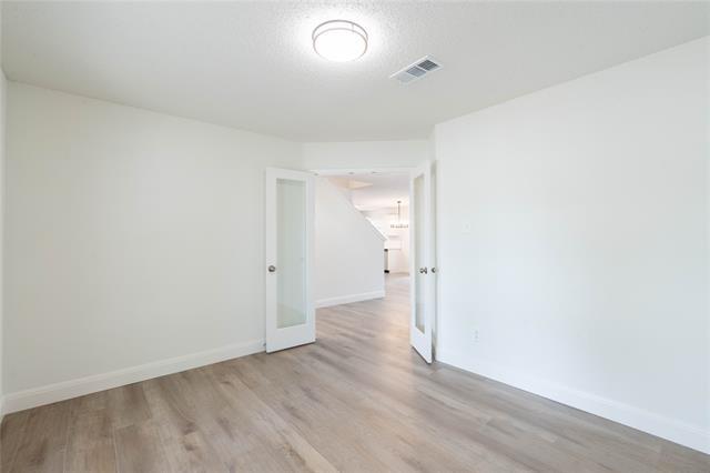 Building Photo - 2304 Glenhaven Dr