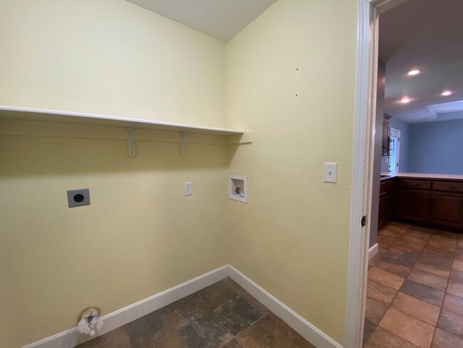 Building Photo - Your Dream Rental Awaits in Osage Hills – ...