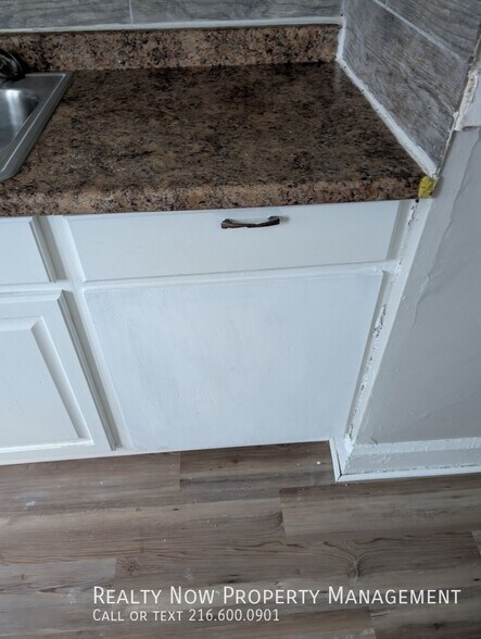 Building Photo - 3425 Altamont Rd